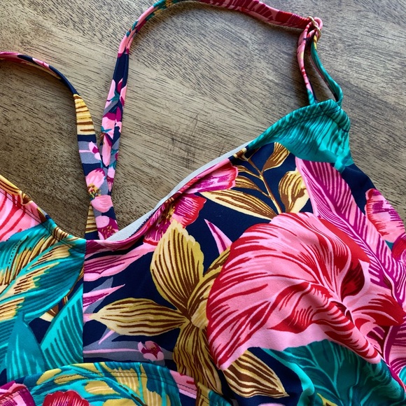 Kona Sol One Piece 👙 - Picture 2 of 9